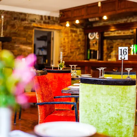 Bed & Breakfast The Anvil Bar Castlemaine