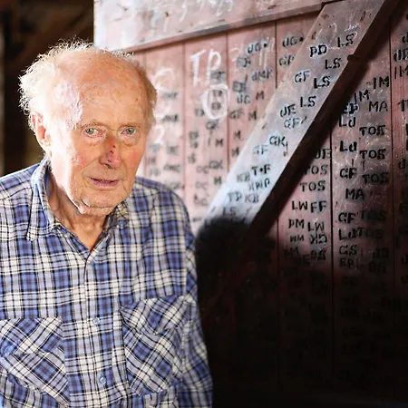 The Anvil Bar Bed and breakfast 3*