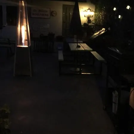 The Anvil Bar Bed and breakfast