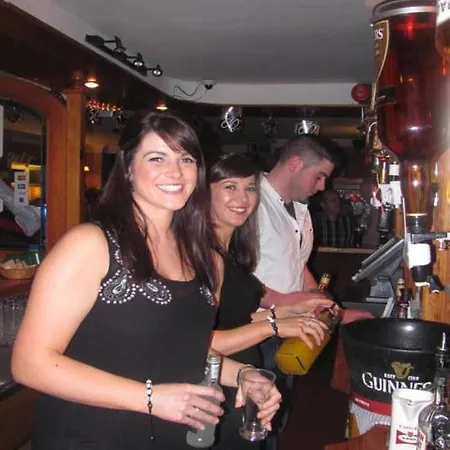 The Anvil Bar Frühstückspension