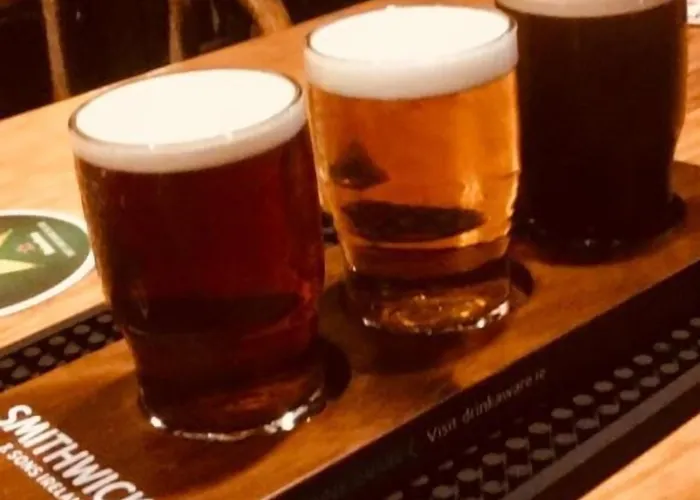 ベッド・アンド・ブレックファスト The Anvil Bar キャッスルメイン